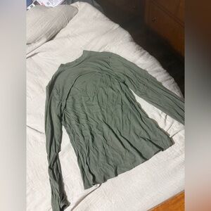 GILLI open center long sleeve top